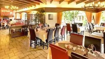 Daily buffet breakfast (EUR 11 per person)