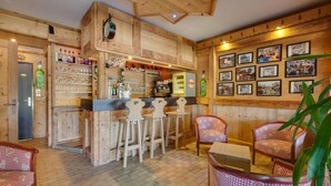 Bar (on property) - Le Pont de Champ (Beaucroissant)