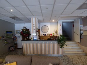 Reception - Hotel Restaurant La Crémaillère (Saint-Bonnet-en-Champsaur)