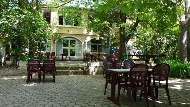 Unclassified image, 1 of 33, button - Hôtel Le Céans (Sainte-Colombe)