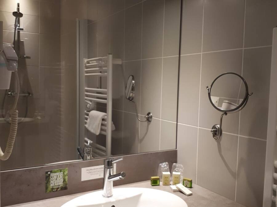 Free toiletries, hair dryer