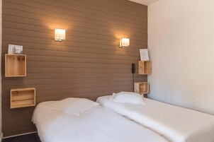 Ropa de cama hipoalergénica y escritorio