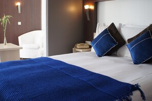 Bureau, chambres insonorisées, lits bébé (gratuits), Wi-Fi gratuit