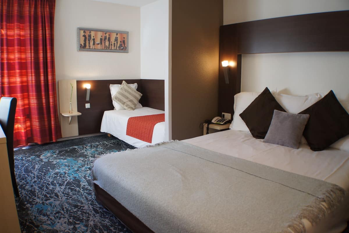 Triple Room 1 double bed and 1 single bed