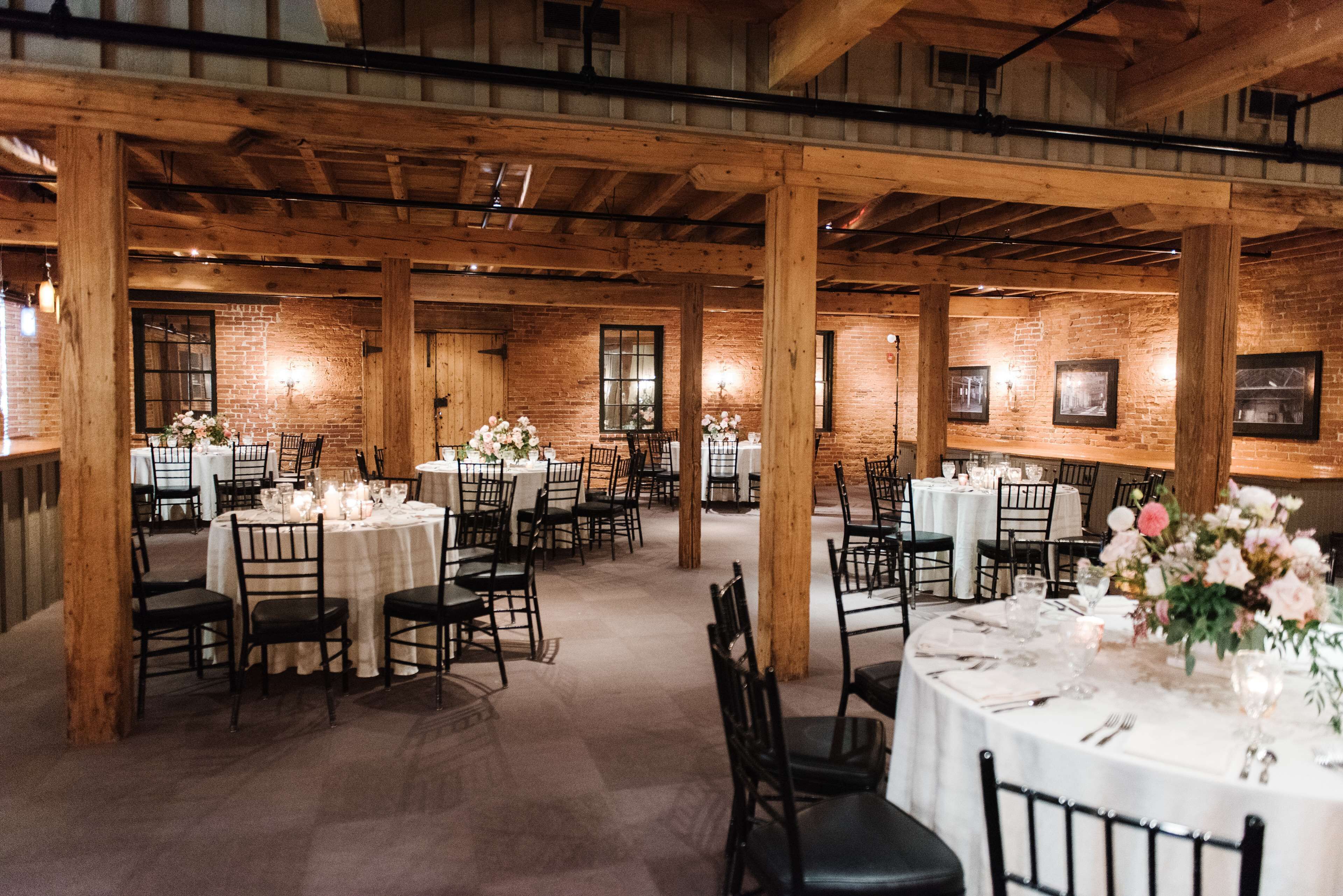 premium bedding, in-room safe, desk, laptop workspace