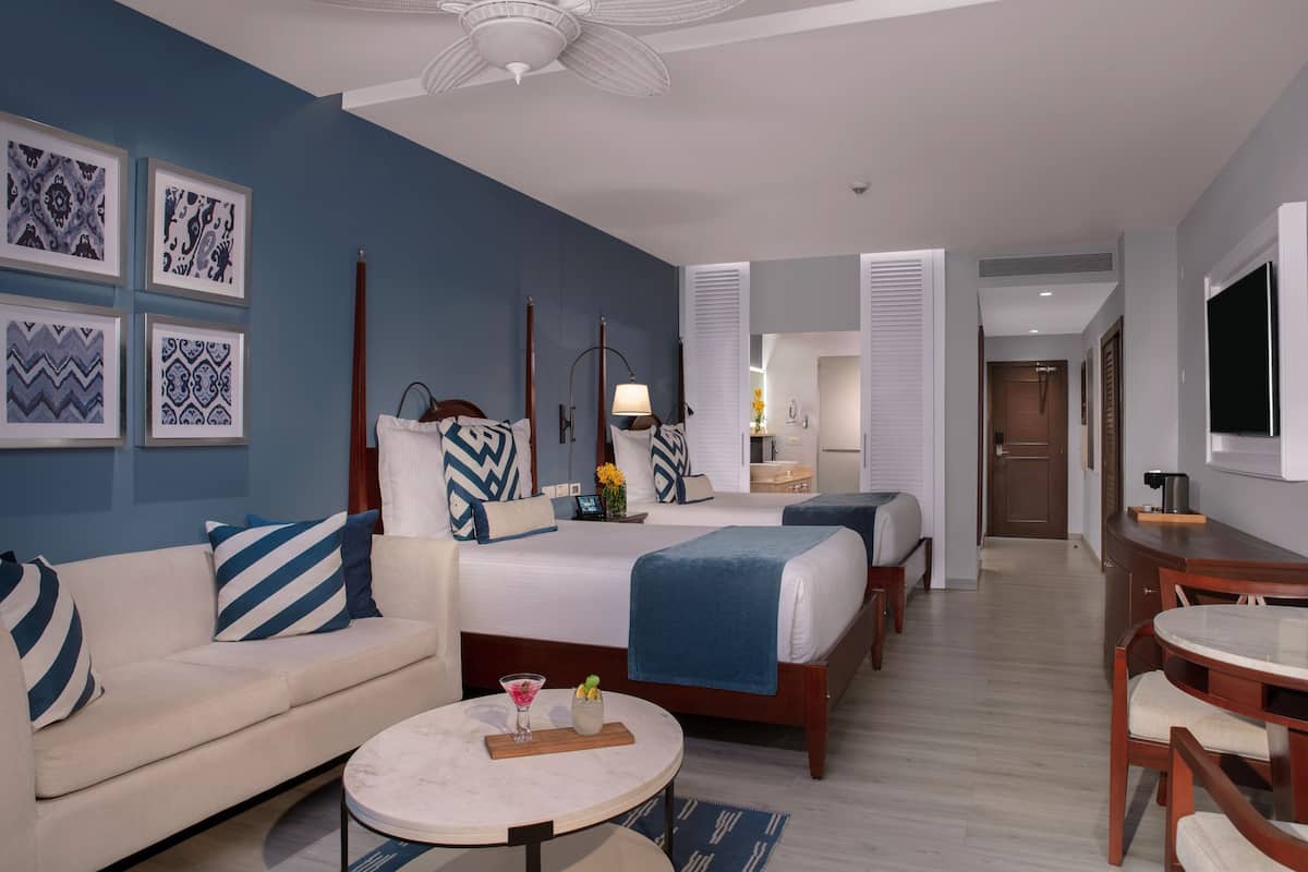 1 bedroom, free minibar, in-room safe, desk