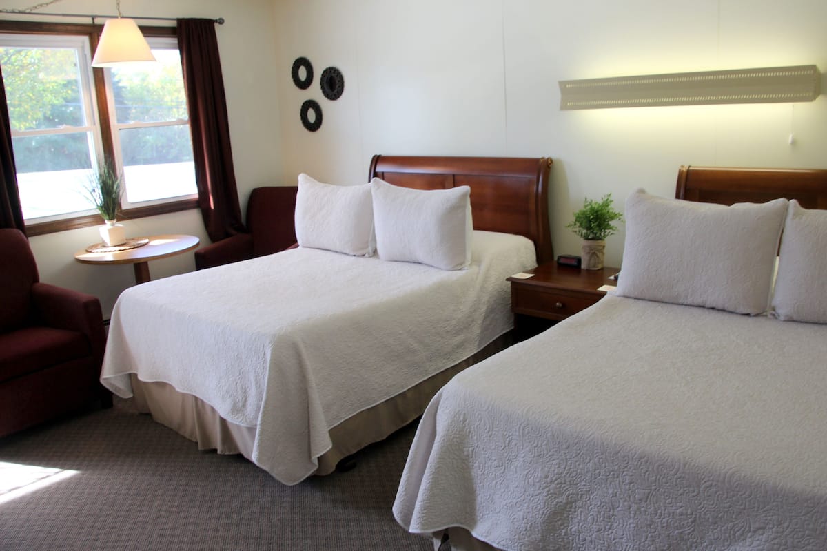 Standard Double Room, Ensuite (09 -2 full size beds) | 1 bedroom