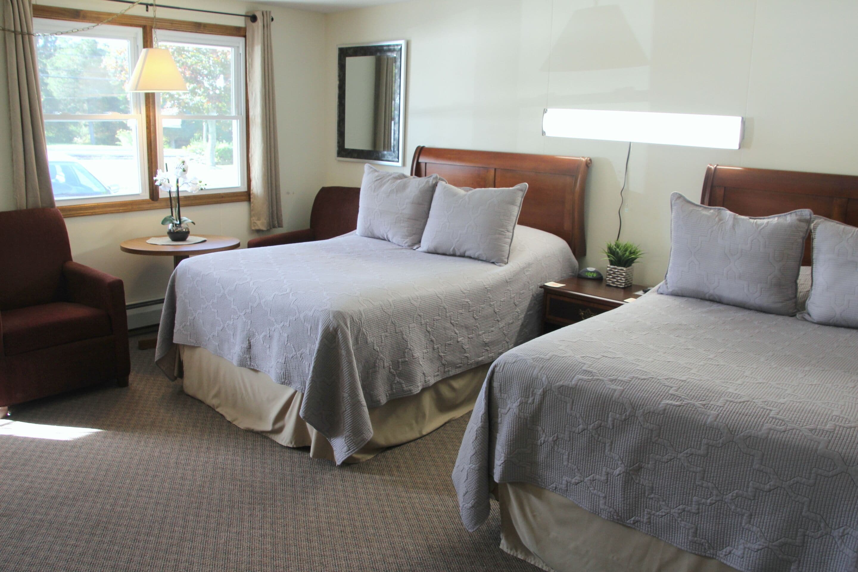 Standard-Doppelzimmer, mit Bad (05 - 2  full size beds)