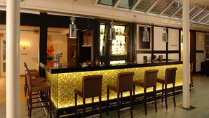 Bar (in der Unterkunft)