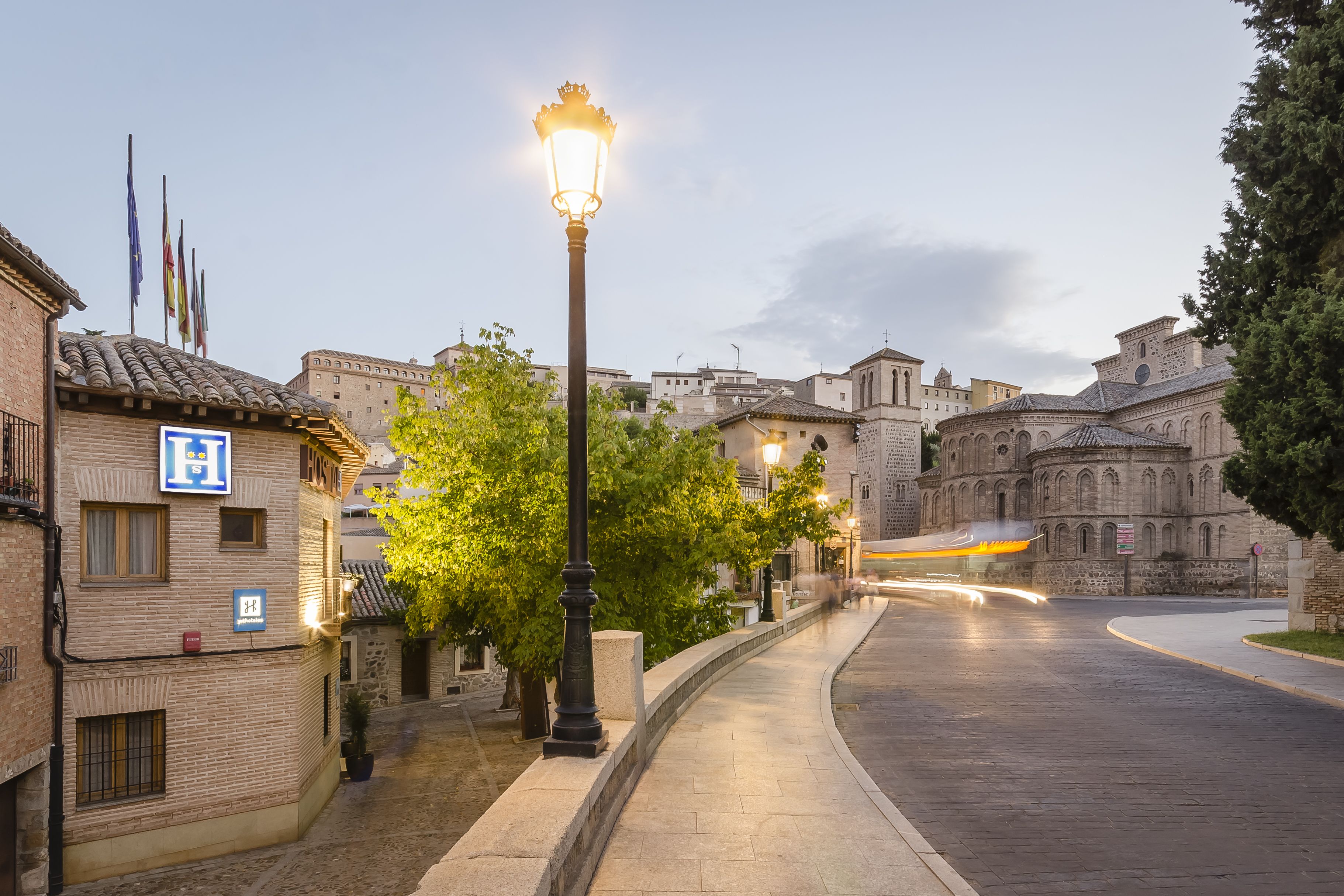 Foto - YIT Puerta Bisagra