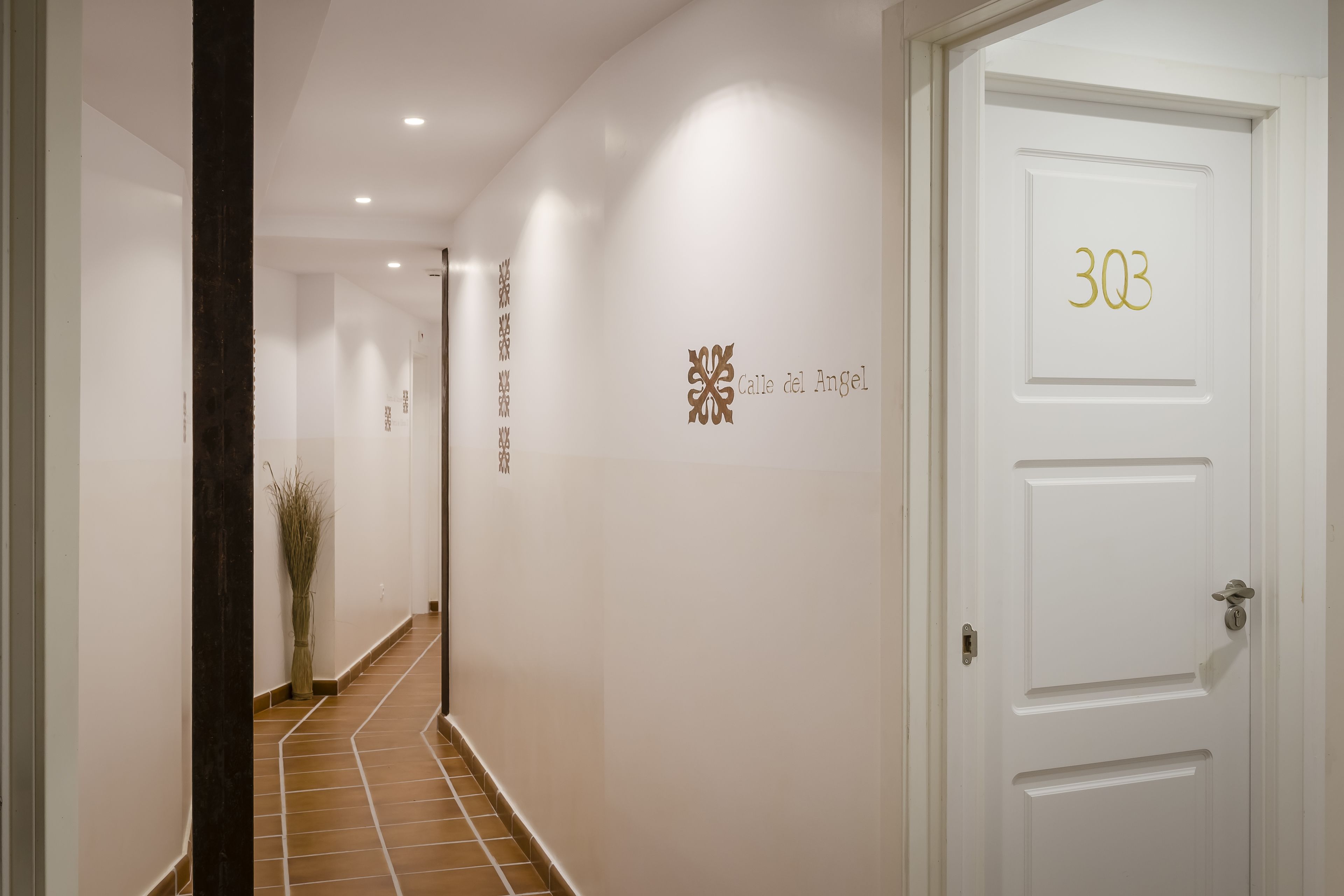 Foto - YIT Puerta Bisagra