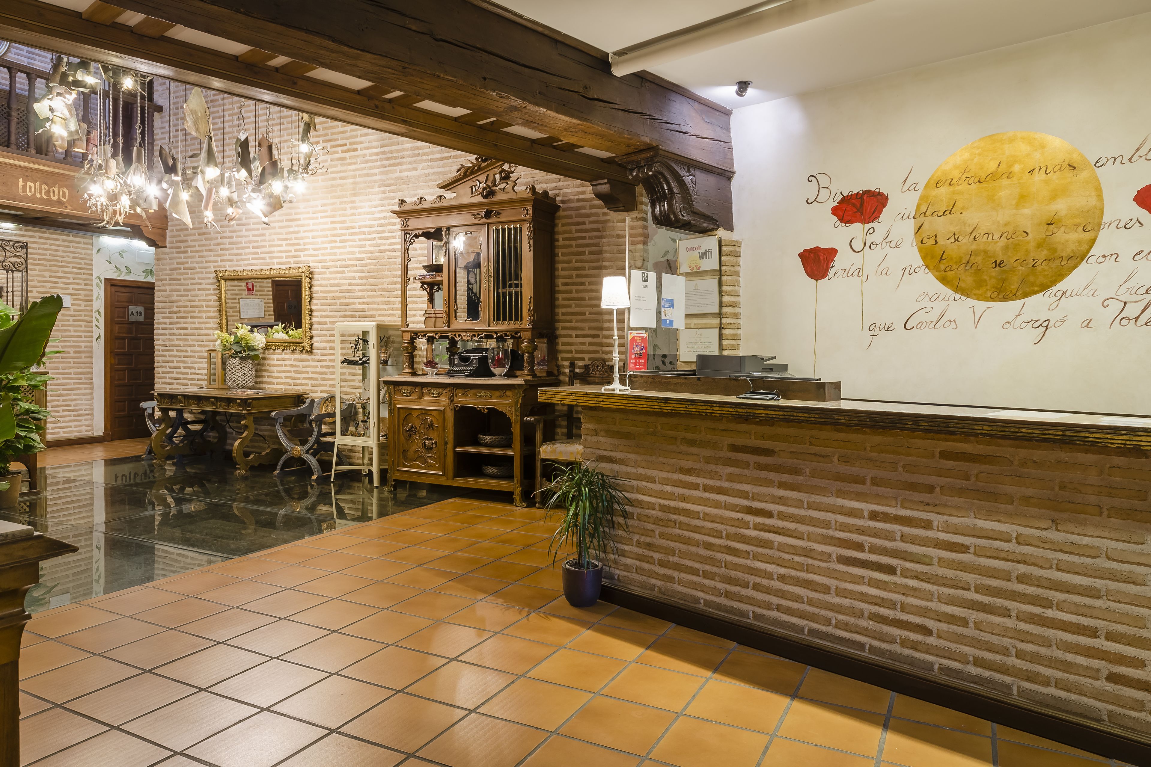 Foto - YIT Puerta Bisagra