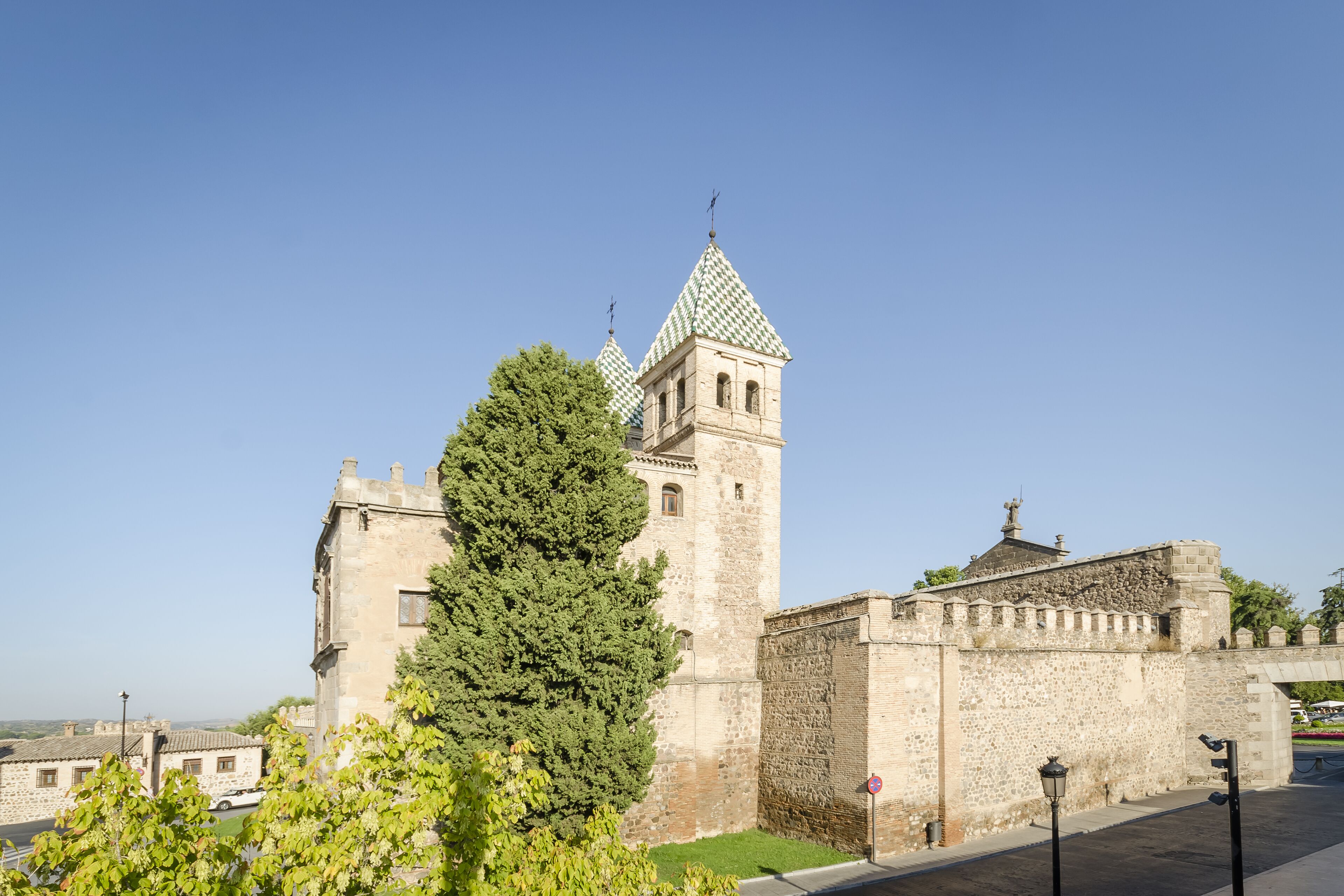 Foto - YIT Puerta Bisagra