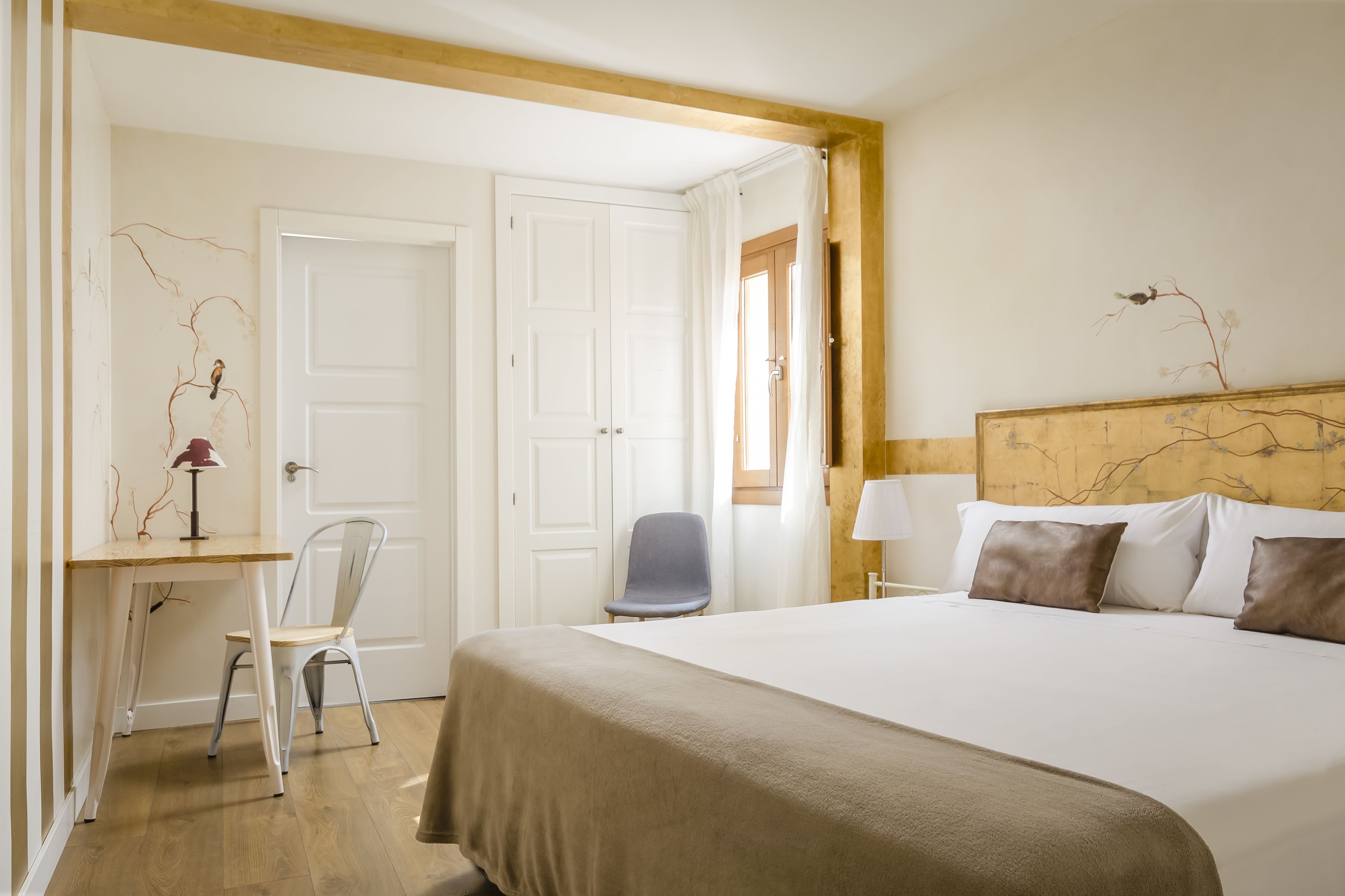 Foto - YIT Puerta Bisagra