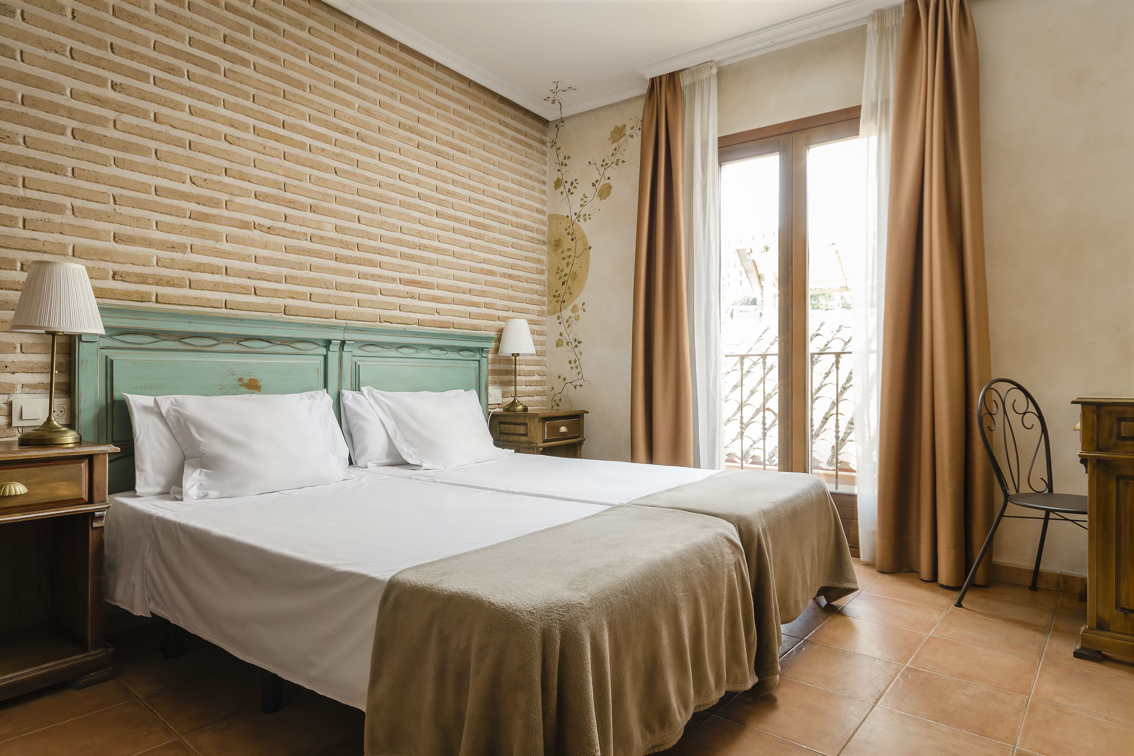 Foto - YIT Puerta Bisagra