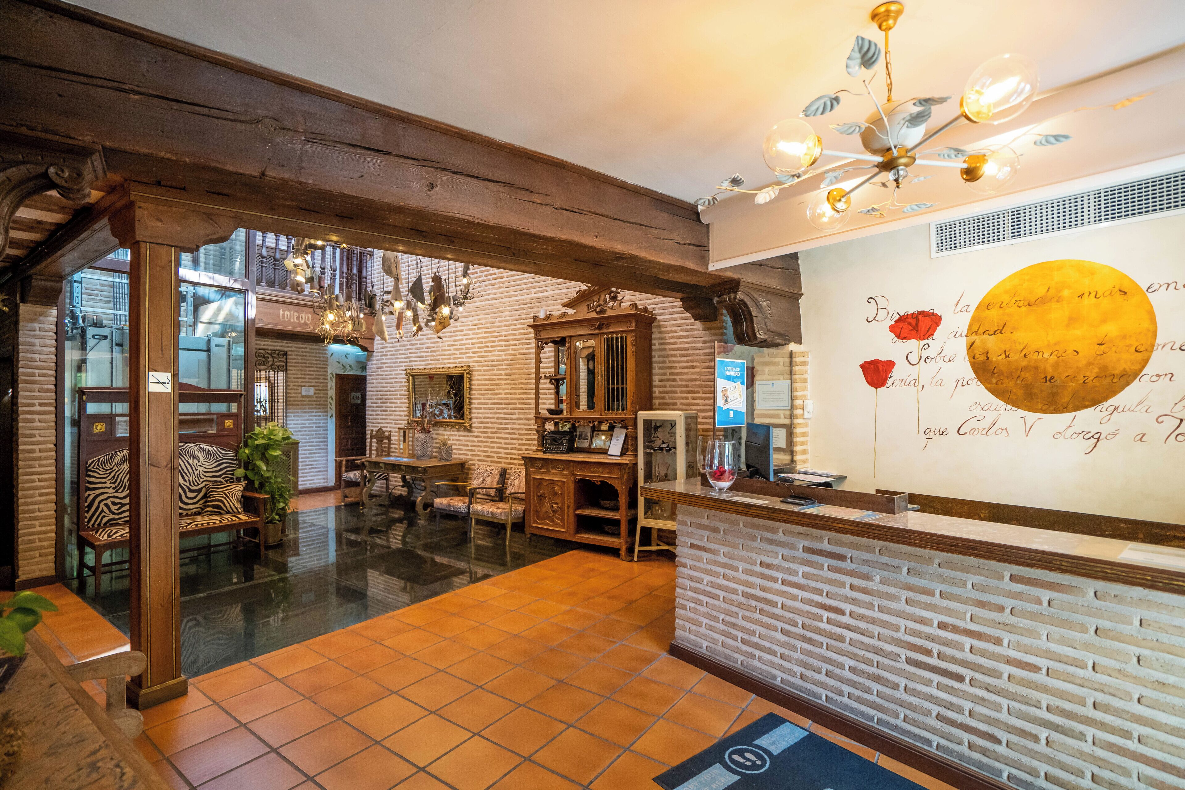 Foto - YIT Puerta Bisagra