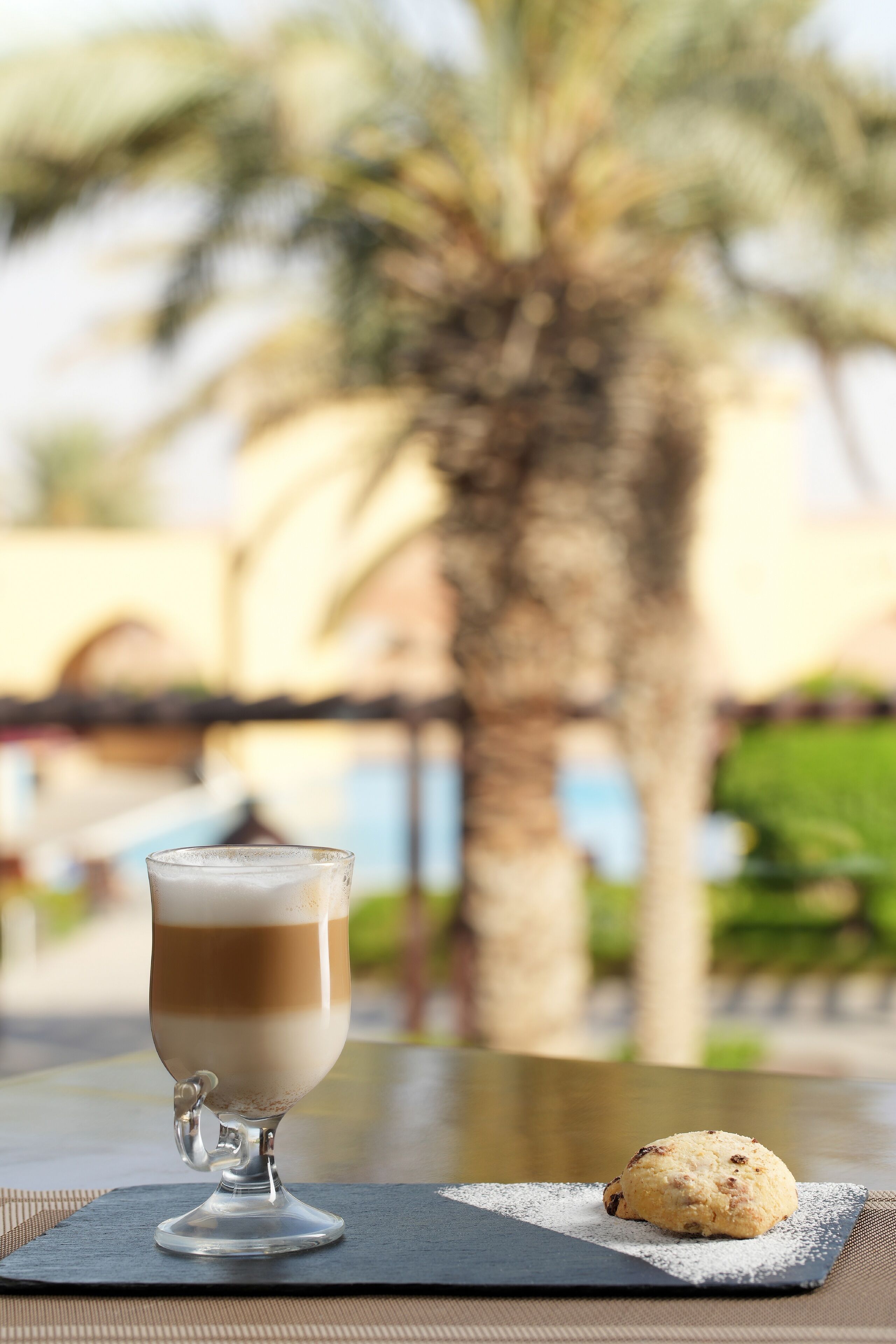 2 restaurants, breakfast, lunch, dinner served; international cuisine