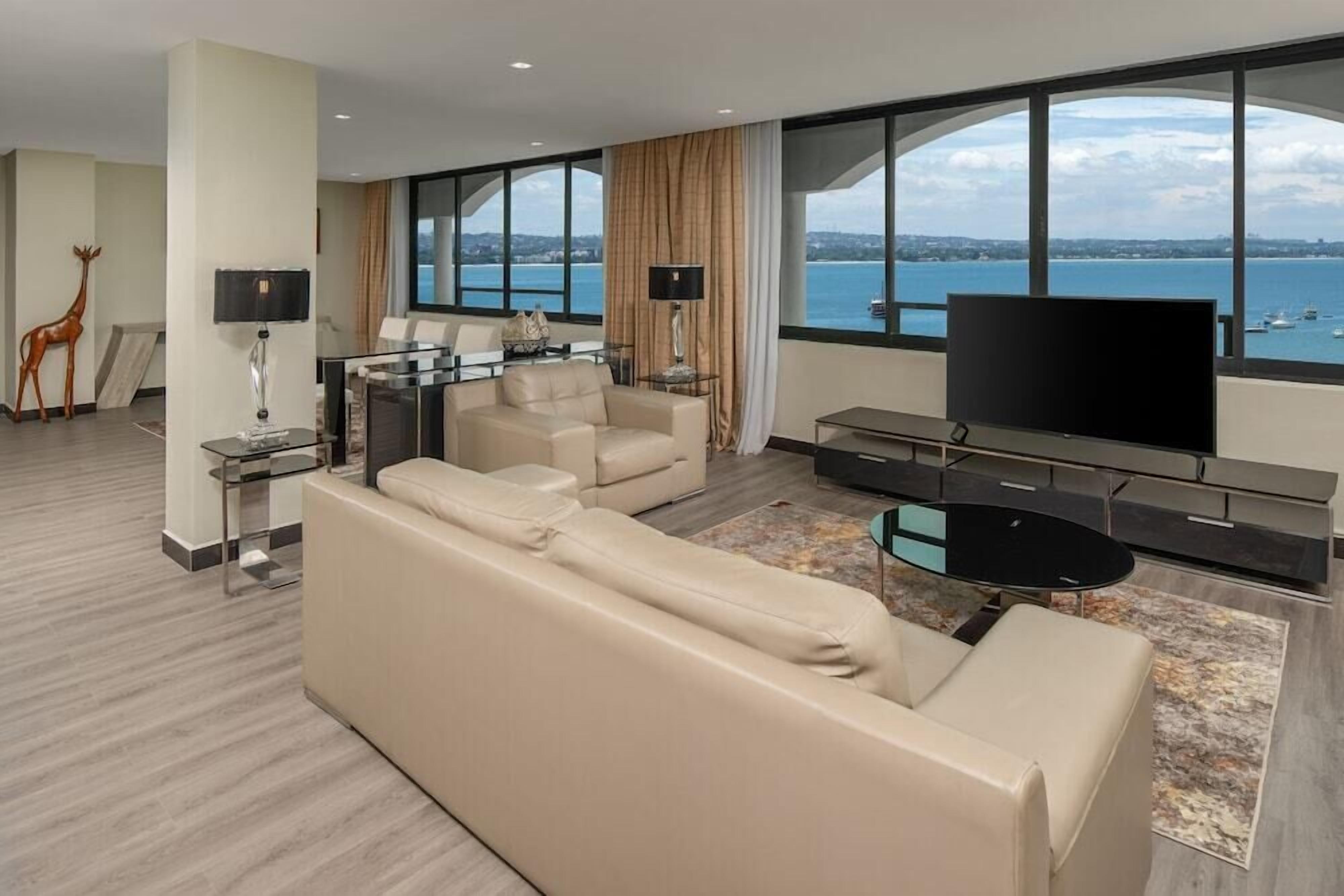 Televisión LCD de 32 pulgadas con canales vía satélite y televisión 