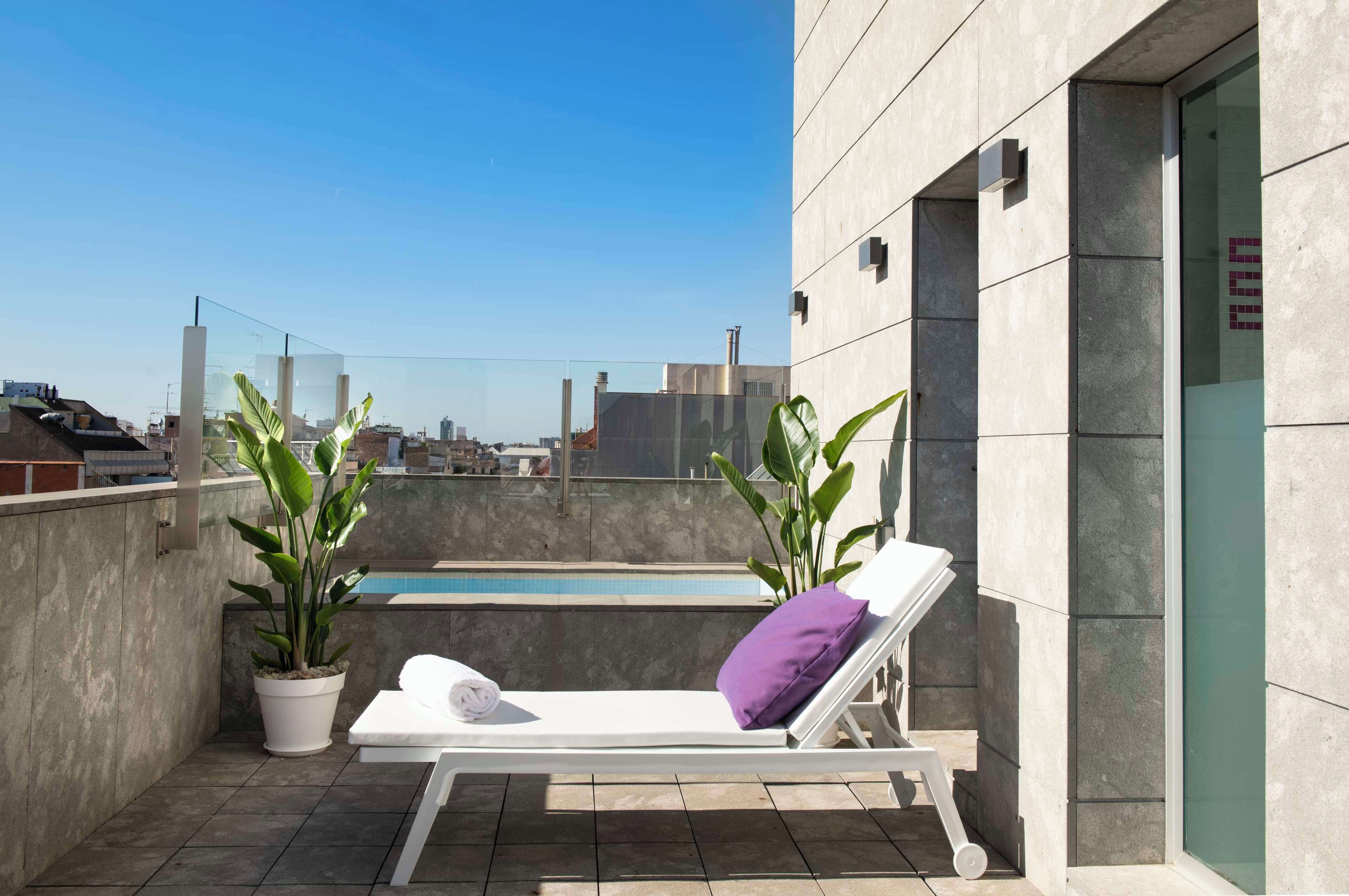 penthouse (pool) | view from room