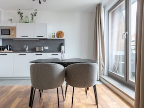 One-bedroom Duplex Suite XL with balcony | Living area