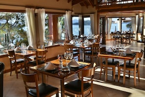 Breakfast, lunch, dinner served; sea views