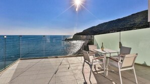 Unclassified image, 5 of 118, button - Rivijera (Petrovac)