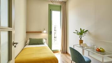 Apartamento estándar, 3 habitaciones, 2 baños | 3 dormitorios, ropa de cama de alta calidad, escritorio