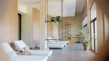 Couples treatment rooms, sauna, hot tub, steam room, Turkish bath