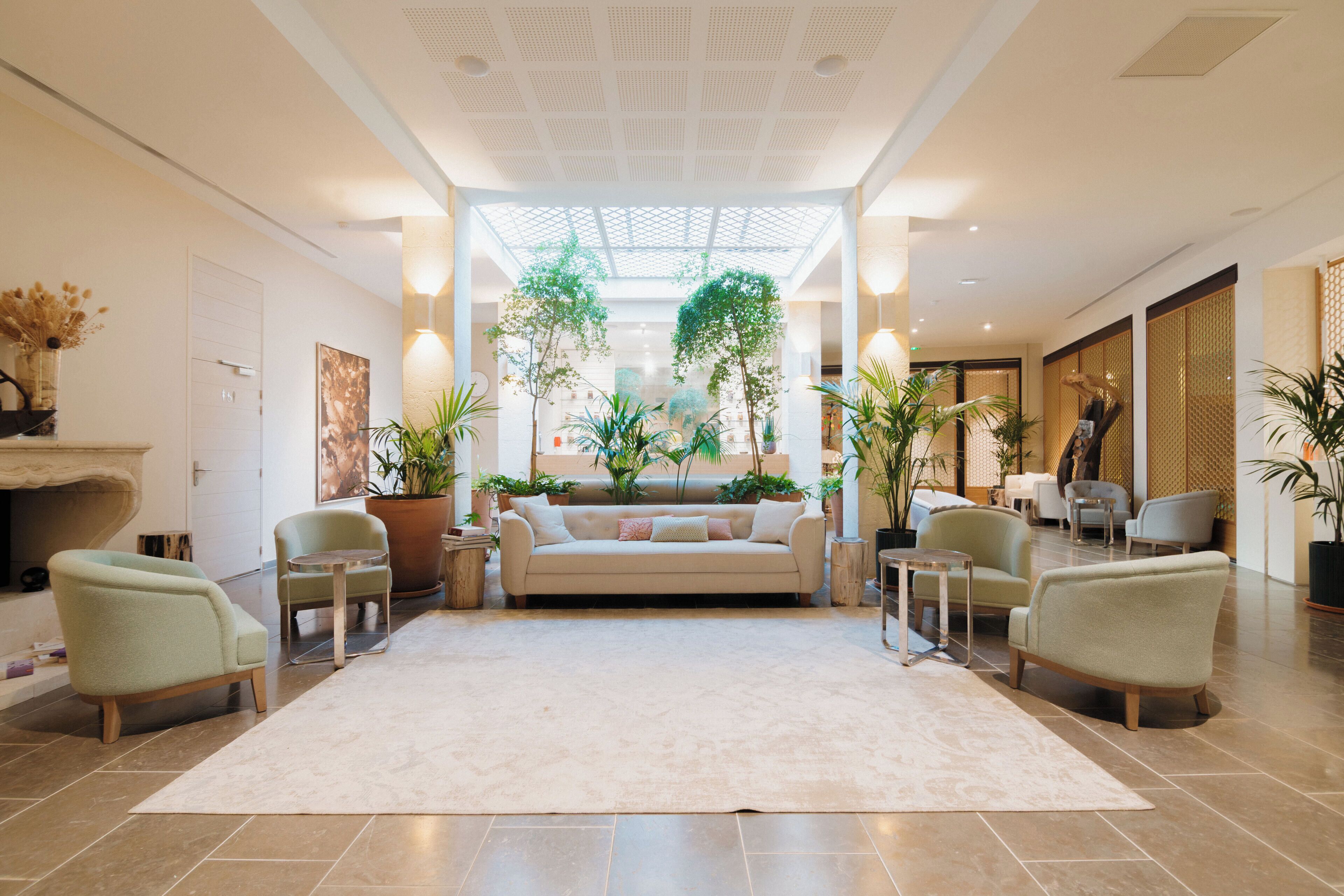 Couples treatment rooms, sauna, hot tub, steam room, Turkish bath