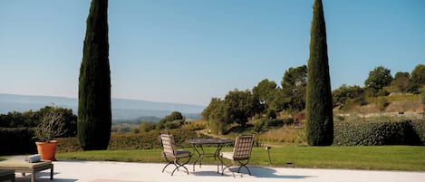 Suite (Pool) | Terrace/patio