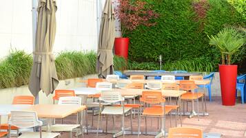 Dobbeltværelse - privat badeværelse | Terrasse/gårdhave