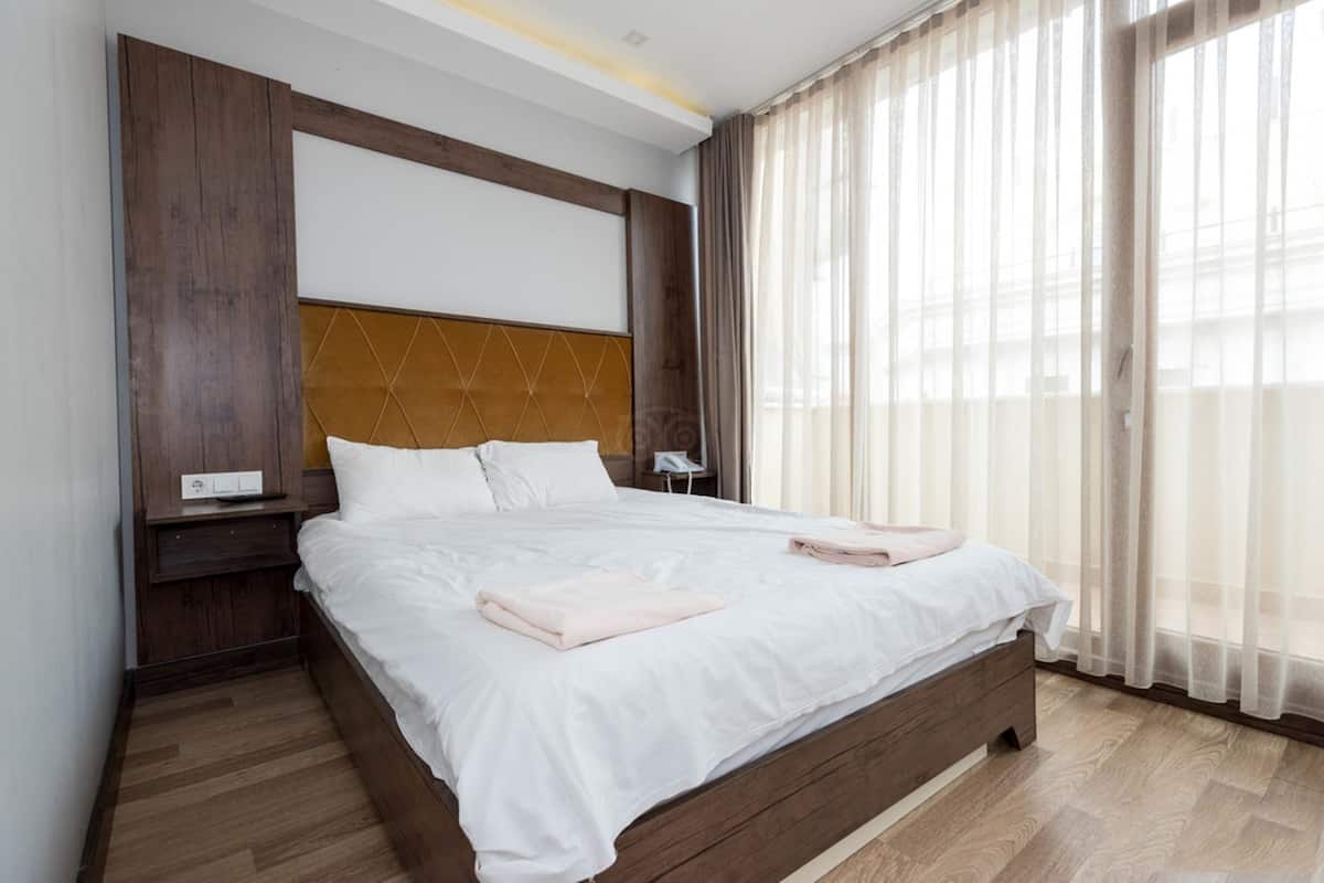In-room safe, free WiFi