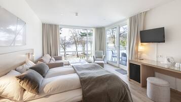 Junior Room | Desk, soundproofing, free WiFi