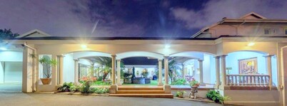 Centre Court B & B