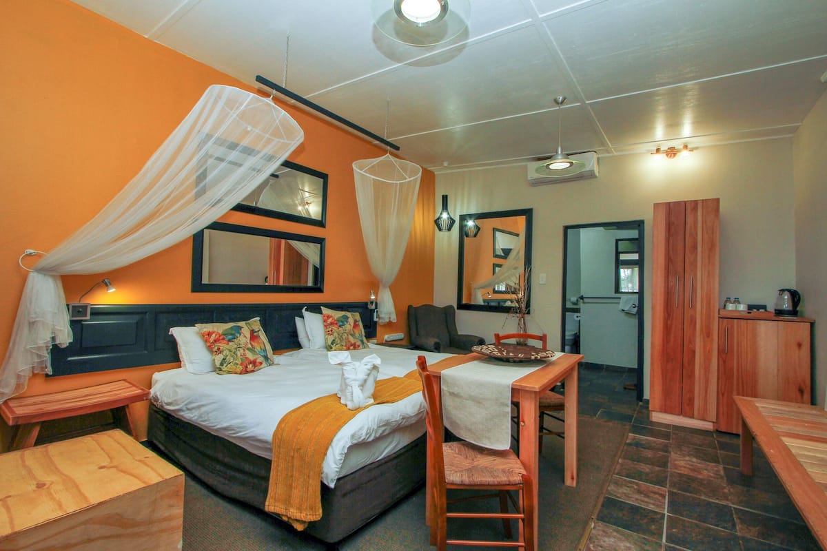 Quarto standard | Frigobar, cofres nos quartos, escrivaninha, Wi-Fi de cortesia