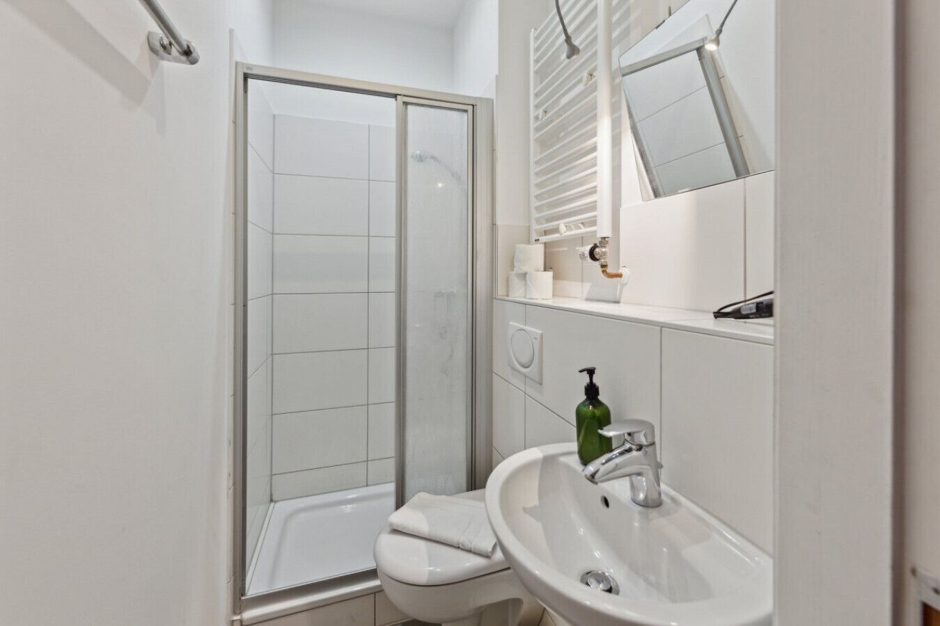 Appartement, 1 tweepersoonsbed met slaapbank, keuken (for 4 people) | Badkamer | Een douche, een haardroger, handdoeken, toiletpapier