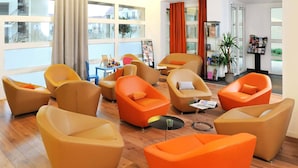 Lobby - Zenitude Hotel-residences Roissy Village (Roissy-en-France)