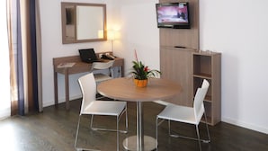 Living area - Zenitude Hotel-residences Roissy Village (Roissy-en-France)