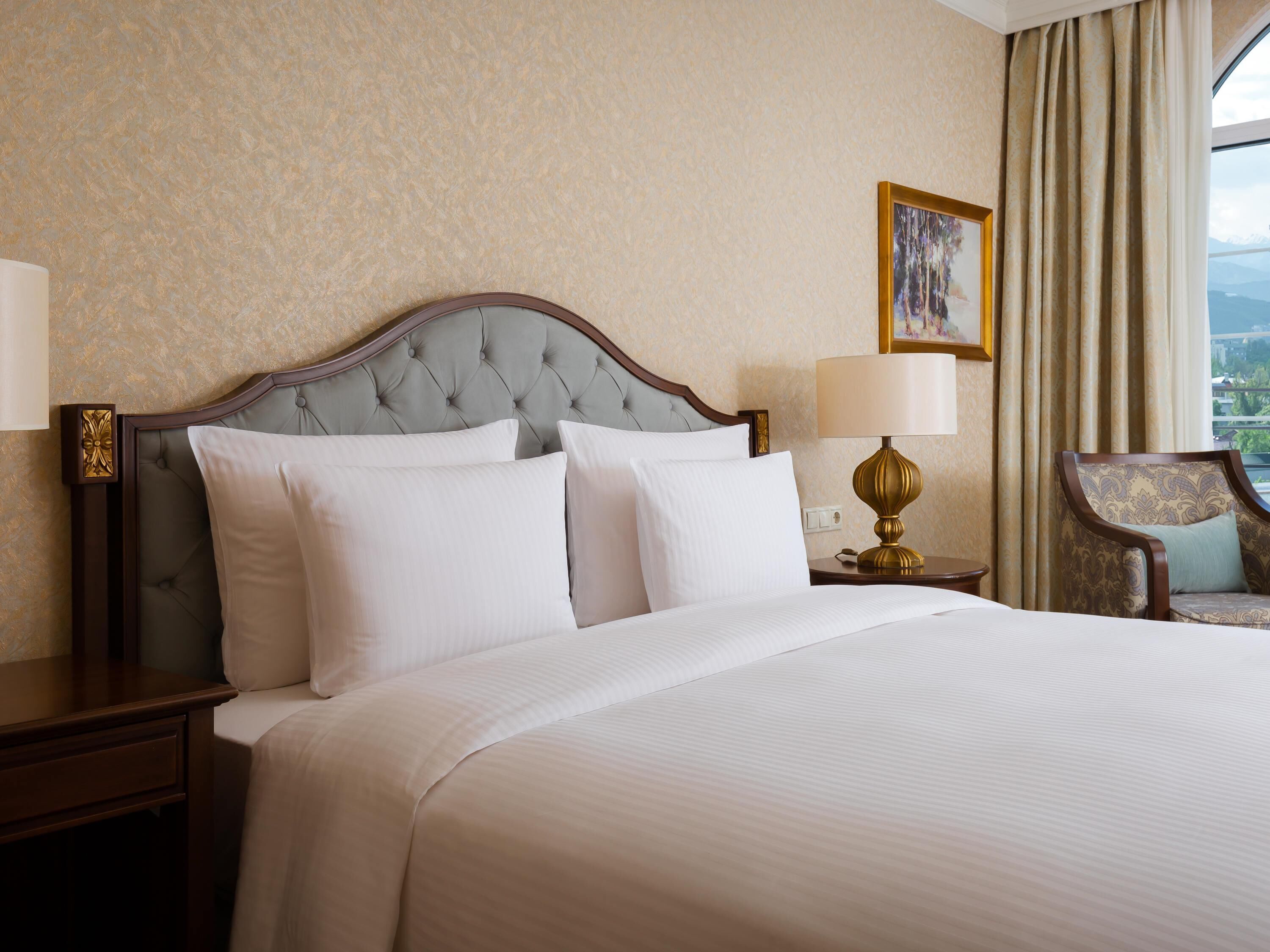 Deluxe Room, 1 King Bed