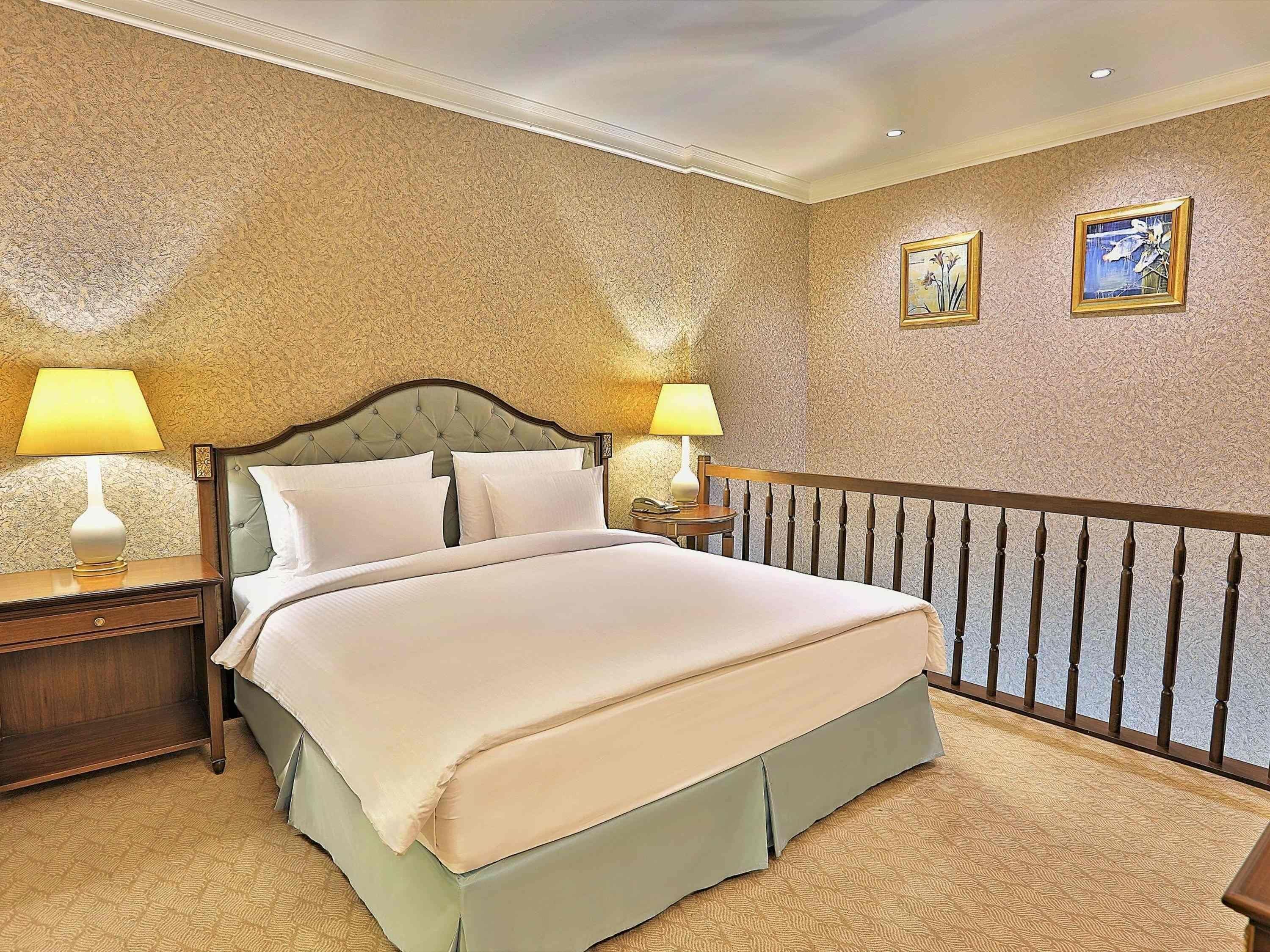 Deluxe Suite, 1 King Bed