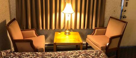 Bureau, espace de travail pour ordinateur portable, rideaux occultants