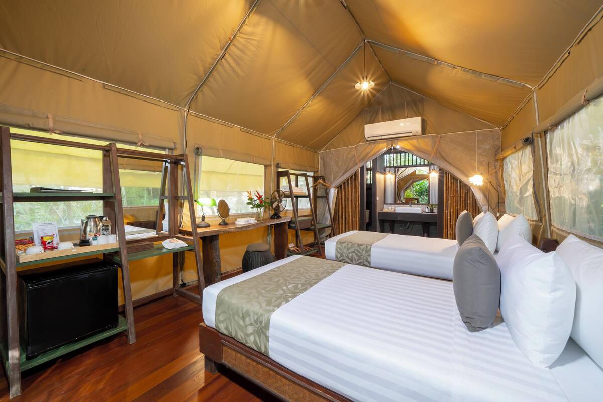 Premium bedding, minibar, individually decorated, individually furnished