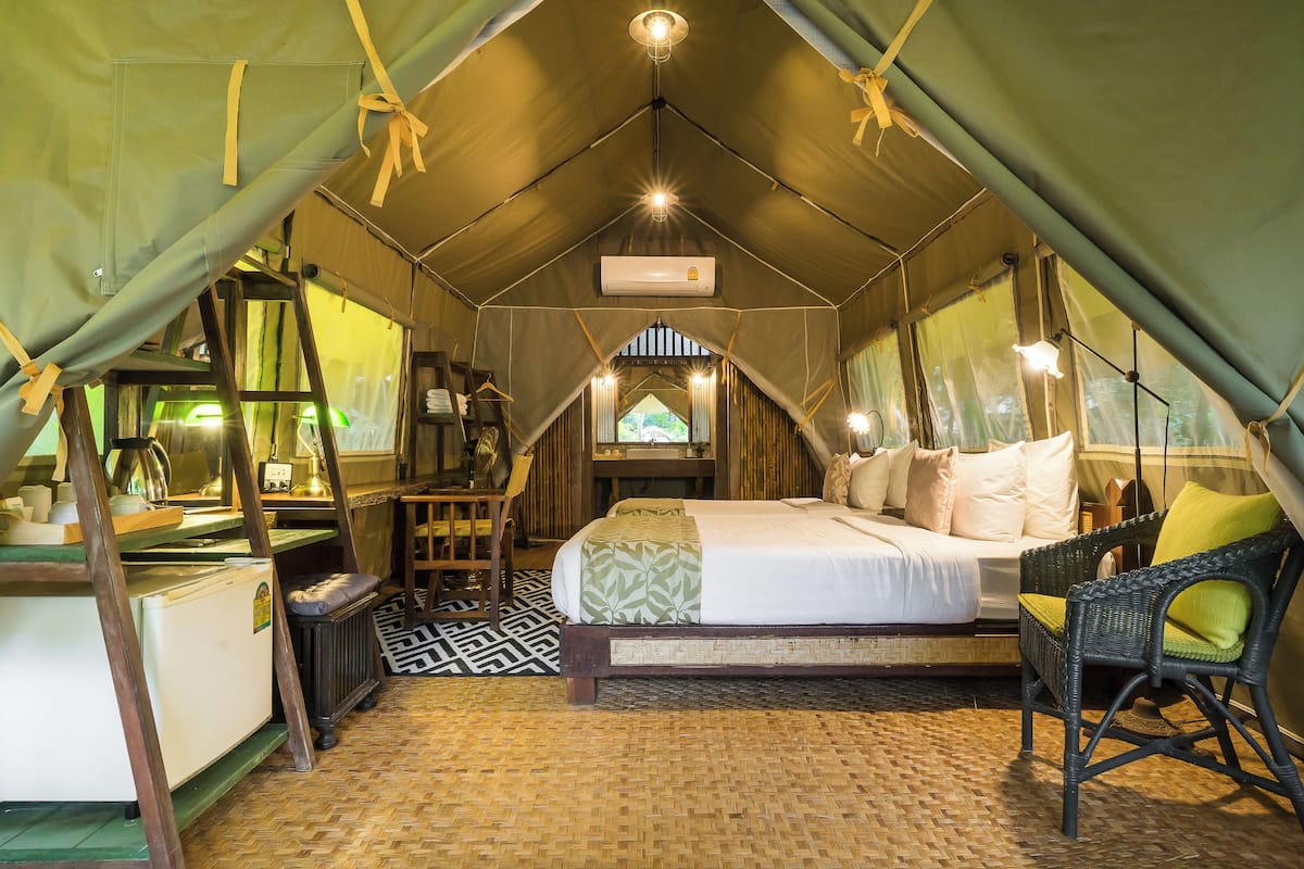 Superior Tent (Dinner + Breakfast + Lunch) | Premium bedding, minibar, individually decorated, individually furnished