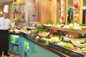 Coffee shop - Makati Palace Hotel (Makati)