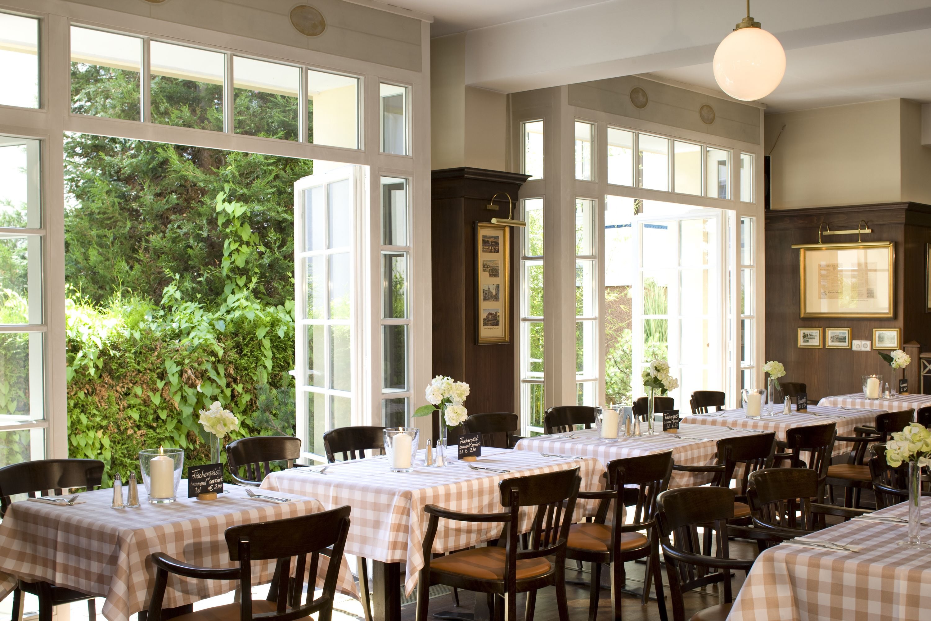 2 Restaurants; Frühstück, Mittagessen und Abendessen werden serviert