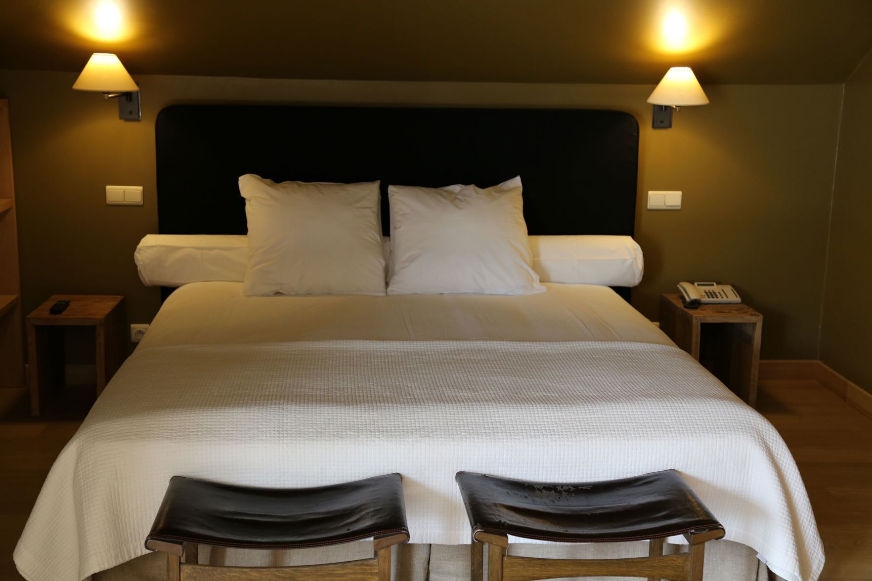 Down duvets, in-room safe, desk, laptop workspace