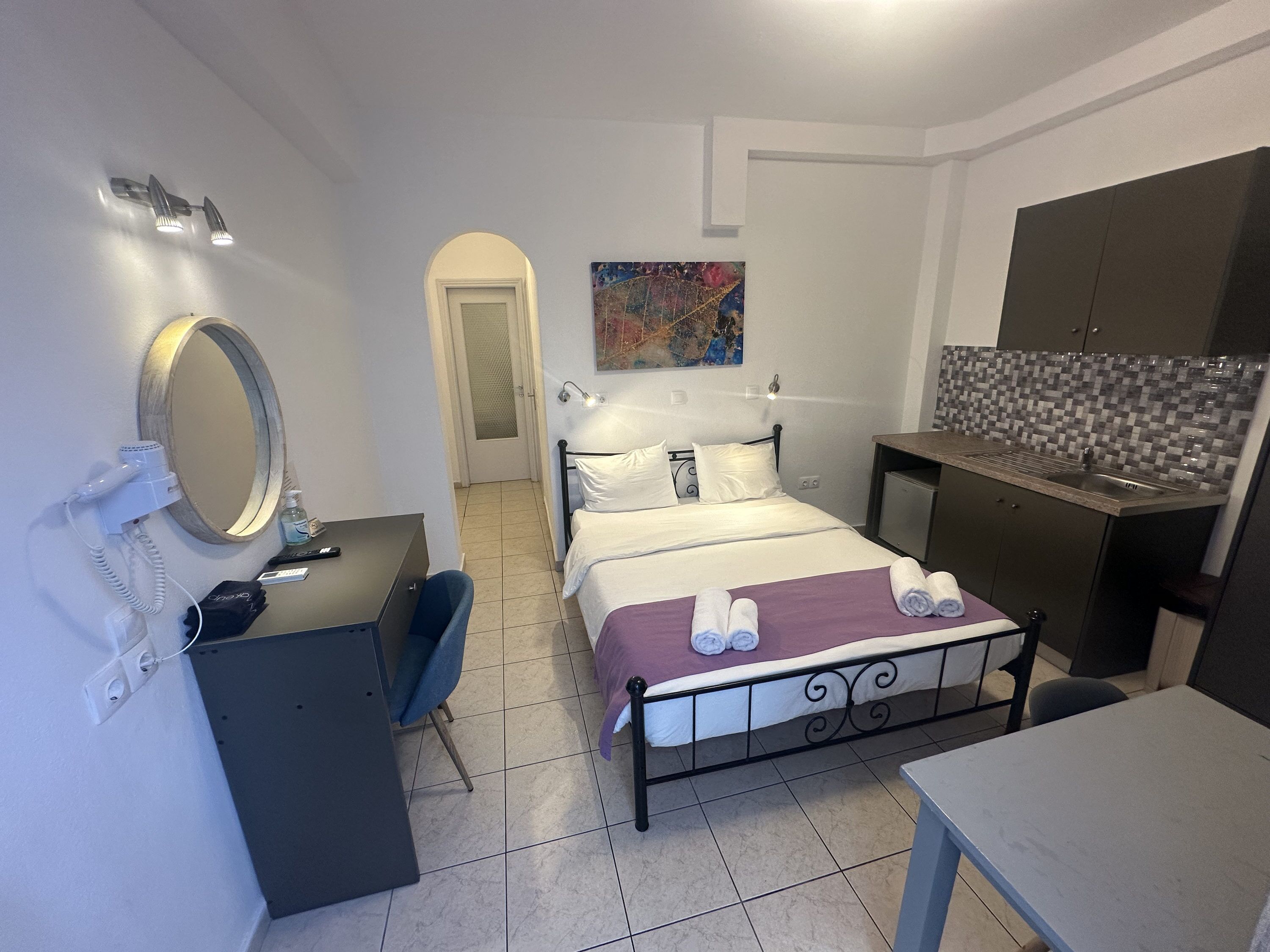 Brankas, Wi-Fi gratis, dan seprai linen