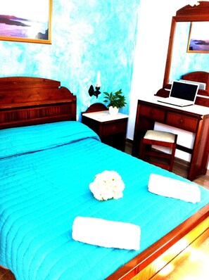 Blackout curtains, free WiFi, bed sheets