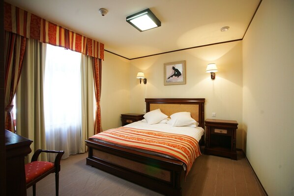 Minibar, in-room safe, soundproofing, free cribs/infant beds