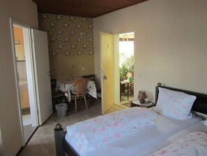 Triple Room | Living area - Pension Mainzer Rad (Schwetzingen)